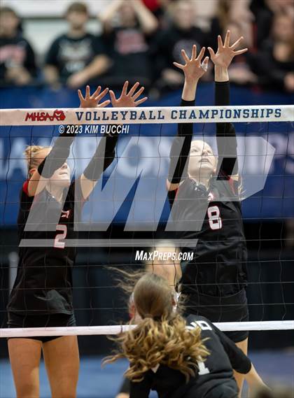 Thumbnail 3 in Forest Park vs. Leland (MHSAA Division 4 Semifinal) photogallery.