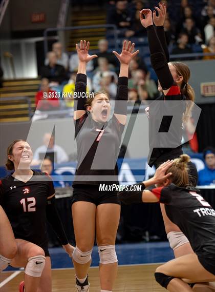 Thumbnail 1 in Forest Park vs. Leland (MHSAA Division 4 Semifinal) photogallery.