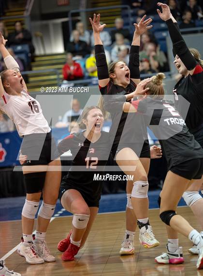 Thumbnail 1 in Forest Park vs. Leland (MHSAA Division 4 Semifinal) photogallery.