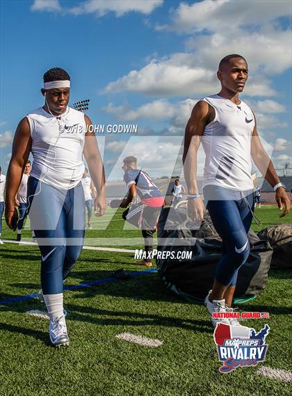 Thumbnail 2 in Pearland @ Manvel (2017 MaxPreps Rivalry Series) photogallery.