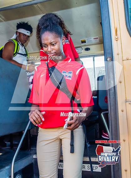 Thumbnail 3 in Pearland @ Manvel (2017 MaxPreps Rivalry Series) photogallery.