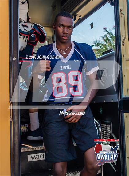Thumbnail 2 in Pearland @ Manvel (2017 MaxPreps Rivalry Series) photogallery.