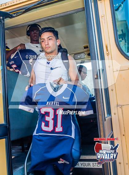 Thumbnail 3 in Pearland @ Manvel (2017 MaxPreps Rivalry Series) photogallery.
