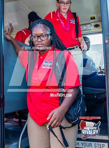 Thumbnail 3 in Pearland @ Manvel (2017 MaxPreps Rivalry Series) photogallery.