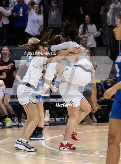 Thumbnail 1 in Lone Peak vs. Fremont (UHSAA 6A Final) photogallery.