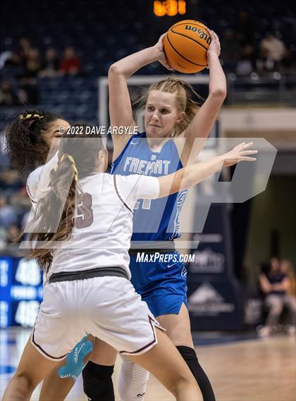 Thumbnail 3 in Lone Peak vs. Fremont (UHSAA 6A Final) photogallery.