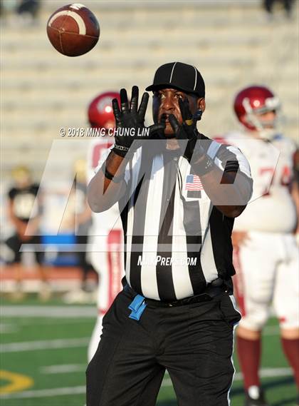 Thumbnail 1 in Santee vs. Fremont (CIF LACS D3 Final) photogallery.