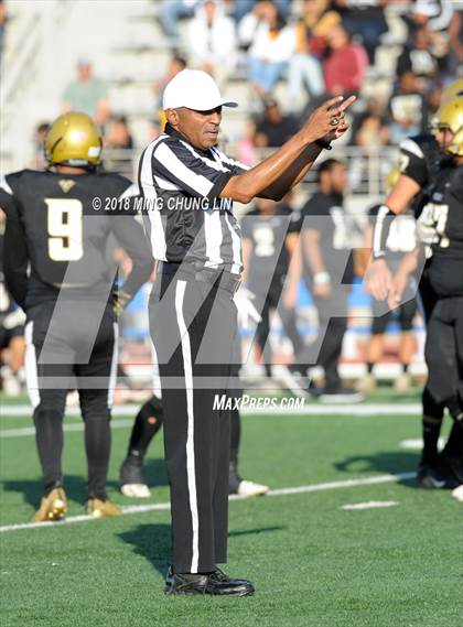Thumbnail 1 in Santee vs. Fremont (CIF LACS D3 Final) photogallery.