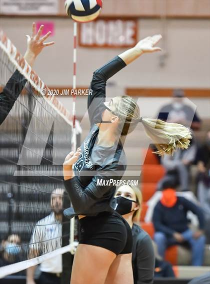 Thumbnail 3 in Vandegrift @ Hutto photogallery.