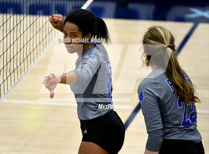 Thumbnail 1 in Rogers @ Har-Ber photogallery.