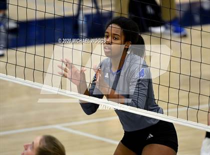 Thumbnail 2 in Rogers @ Har-Ber photogallery.