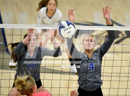 Thumbnail 1 in Rogers @ Har-Ber photogallery.