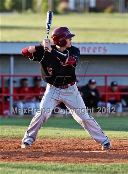 Thumbnail 3 in Maryville vs Morristown-Hamblen West (Daily Times Classic) photogallery.