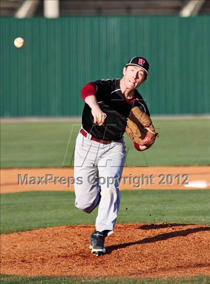Thumbnail 1 in Maryville vs Morristown-Hamblen West (Daily Times Classic) photogallery.