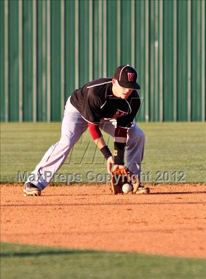Thumbnail 1 in Maryville vs Morristown-Hamblen West (Daily Times Classic) photogallery.