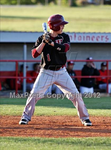Thumbnail 2 in Maryville vs Morristown-Hamblen West (Daily Times Classic) photogallery.