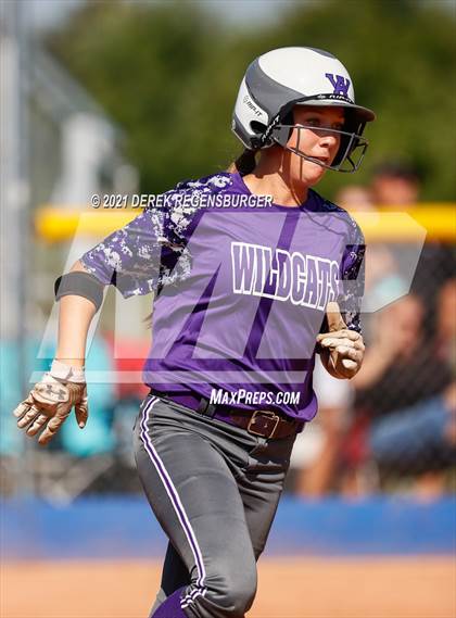 Thumbnail 2 in Arvada West vs Windsor (Broomfield 4A-5A Challenge) photogallery.