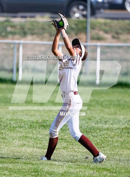 Thumbnail 3 in Arvada West vs Windsor (Broomfield 4A-5A Challenge) photogallery.
