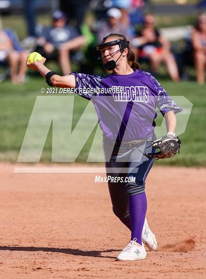 Thumbnail 3 in Arvada West vs Windsor (Broomfield 4A-5A Challenge) photogallery.