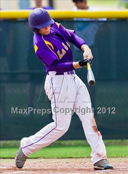 Thumbnail 3 in Splendora vs. La Grange (UIL 3A Region 3 Area Playoff) photogallery.