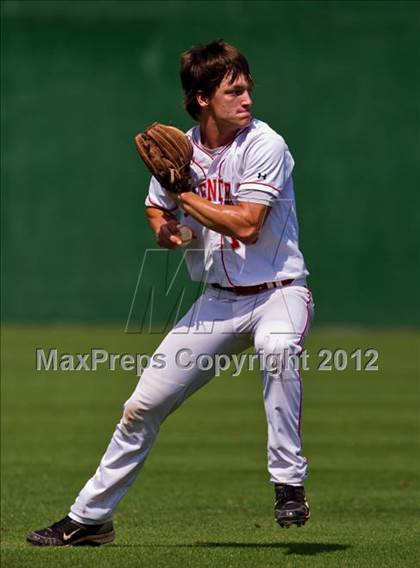 Thumbnail 3 in Splendora vs. La Grange (UIL 3A Region 3 Area Playoff) photogallery.