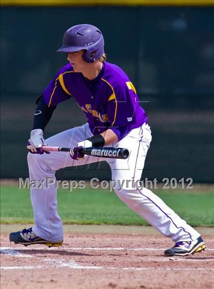Thumbnail 2 in Splendora vs. La Grange (UIL 3A Region 3 Area Playoff) photogallery.