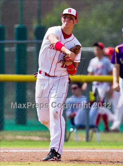 Thumbnail 3 in Splendora vs. La Grange (UIL 3A Region 3 Area Playoff) photogallery.