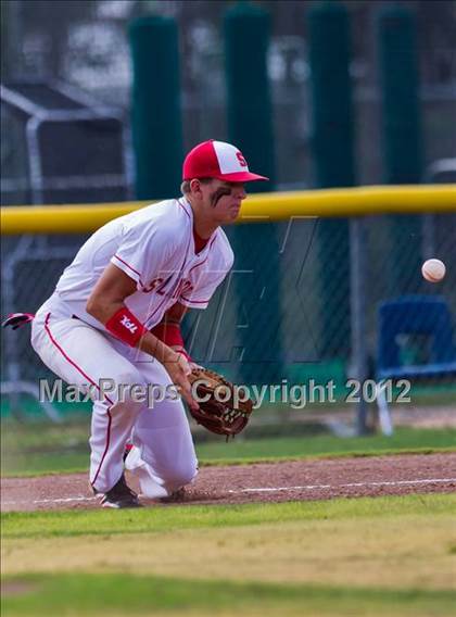 Thumbnail 1 in Splendora vs. La Grange (UIL 3A Region 3 Area Playoff) photogallery.