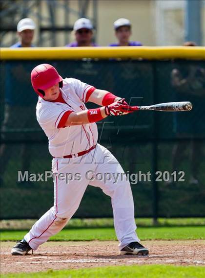 Thumbnail 3 in Splendora vs. La Grange (UIL 3A Region 3 Area Playoff) photogallery.