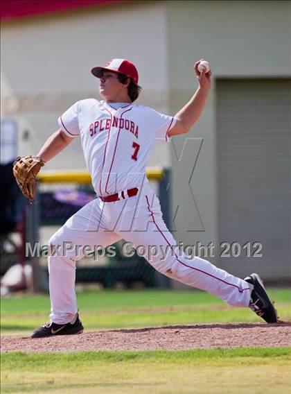 Thumbnail 1 in Splendora vs. La Grange (UIL 3A Region 3 Area Playoff) photogallery.