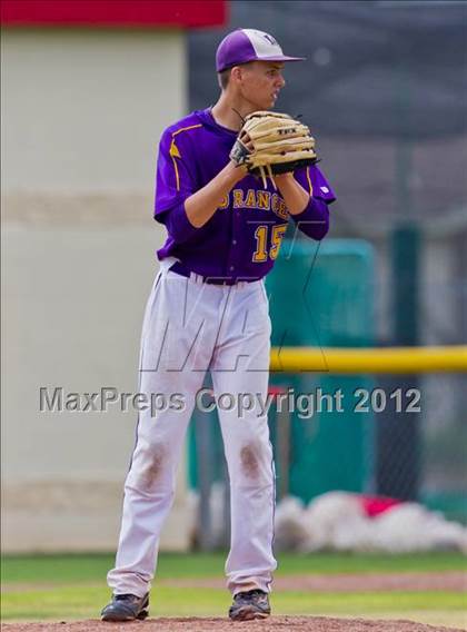Thumbnail 3 in Splendora vs. La Grange (UIL 3A Region 3 Area Playoff) photogallery.