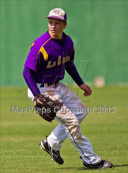 Thumbnail 1 in Splendora vs. La Grange (UIL 3A Region 3 Area Playoff) photogallery.