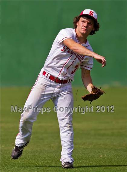 Thumbnail 3 in Splendora vs. La Grange (UIL 3A Region 3 Area Playoff) photogallery.
