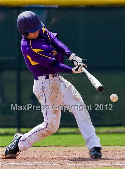 Thumbnail 3 in Splendora vs. La Grange (UIL 3A Region 3 Area Playoff) photogallery.