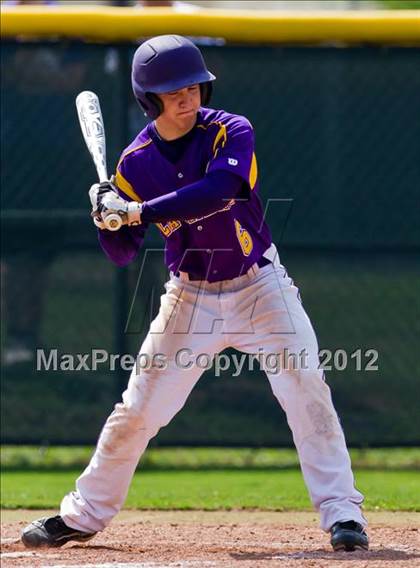 Thumbnail 2 in Splendora vs. La Grange (UIL 3A Region 3 Area Playoff) photogallery.