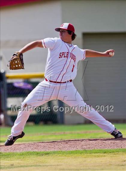 Thumbnail 3 in Splendora vs. La Grange (UIL 3A Region 3 Area Playoff) photogallery.
