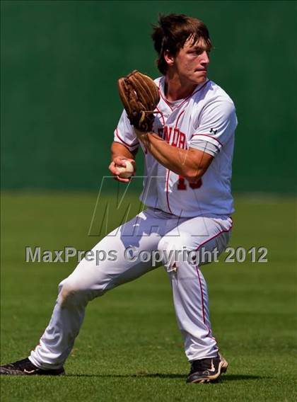 Thumbnail 2 in Splendora vs. La Grange (UIL 3A Region 3 Area Playoff) photogallery.