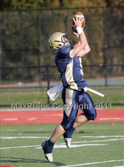 Thumbnail 2 in Rye Country Day vs. Pingree (Dan Rorke Bowl) photogallery.