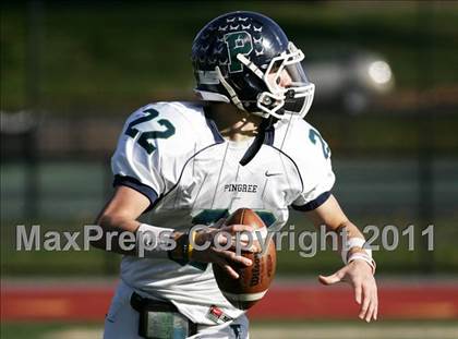 Thumbnail 2 in Rye Country Day vs. Pingree (Dan Rorke Bowl) photogallery.