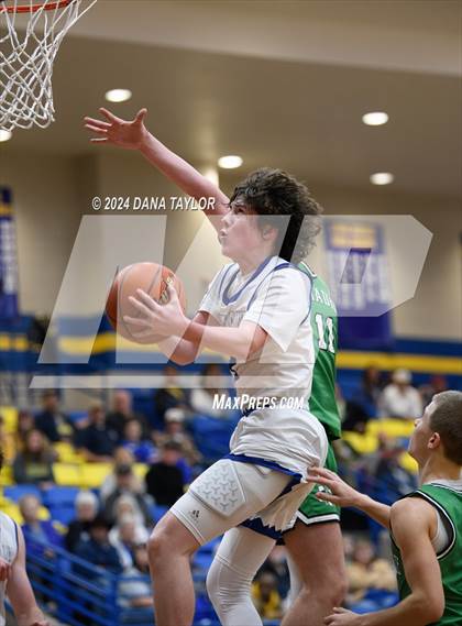 Thumbnail 1 in Lipan vs Paradise (HD Howard Classic) photogallery.