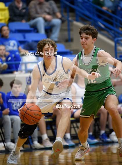 Thumbnail 1 in Lipan vs Paradise (HD Howard Classic) photogallery.