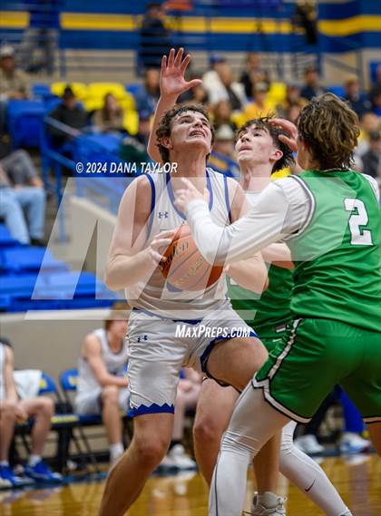 Thumbnail 3 in Lipan vs Paradise (HD Howard Classic) photogallery.