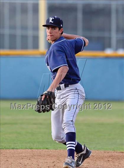 Thumbnail 1 in Loyola @ West Ranch photogallery.