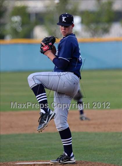 Thumbnail 3 in Loyola @ West Ranch photogallery.