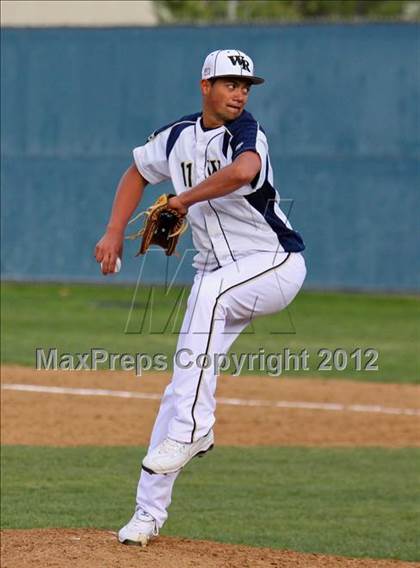 Thumbnail 1 in Loyola @ West Ranch photogallery.