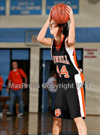Thumbnail 3 in Powell vs Gibbs (Kroger Thanksgiving Classic) photogallery.