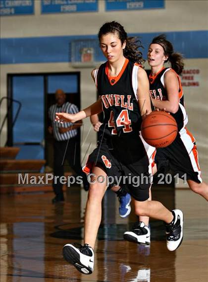 Thumbnail 3 in Powell vs Gibbs (Kroger Thanksgiving Classic) photogallery.