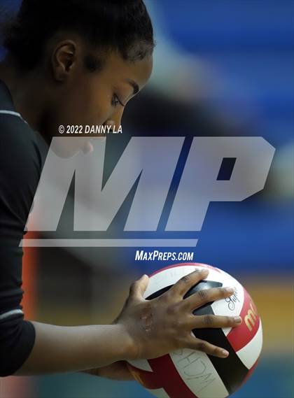 Thumbnail 3 in Middletown vs. Douglass (MPSSAA Class 2A State Semifinal) photogallery.