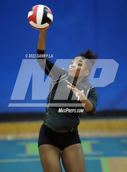 Thumbnail 1 in Middletown vs. Douglass (MPSSAA Class 2A State Semifinal) photogallery.
