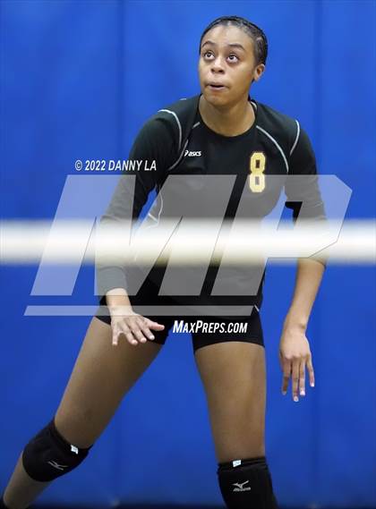 Thumbnail 3 in Middletown vs. Douglass (MPSSAA Class 2A State Semifinal) photogallery.